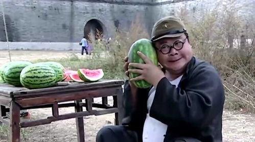 给钱吃瓜犯法吗,揭秘给钱吃瓜的法律边界