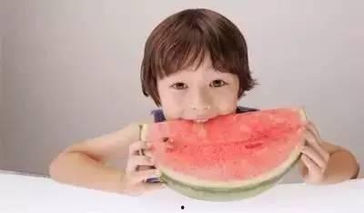 王笑笑吃瓜,揭秘娱乐圈幕后故事