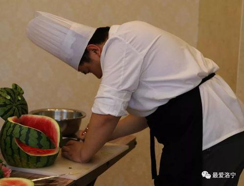 大厨吃瓜的视频