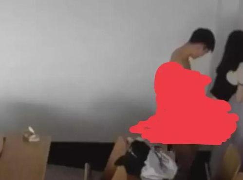 吃瓜事件大学在教室,校园生活的一抹趣味与反思