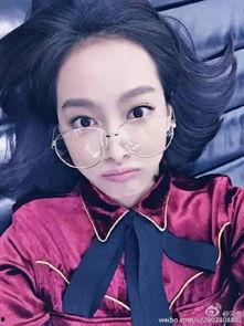 戴眼镜吃瓜群众,揭秘眼镜背后的故事